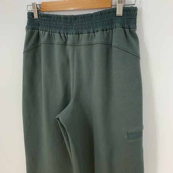 Athleta Triumph Hybrid Wide Crop Pant in Bali Green Sz S - Picture 7 of 16